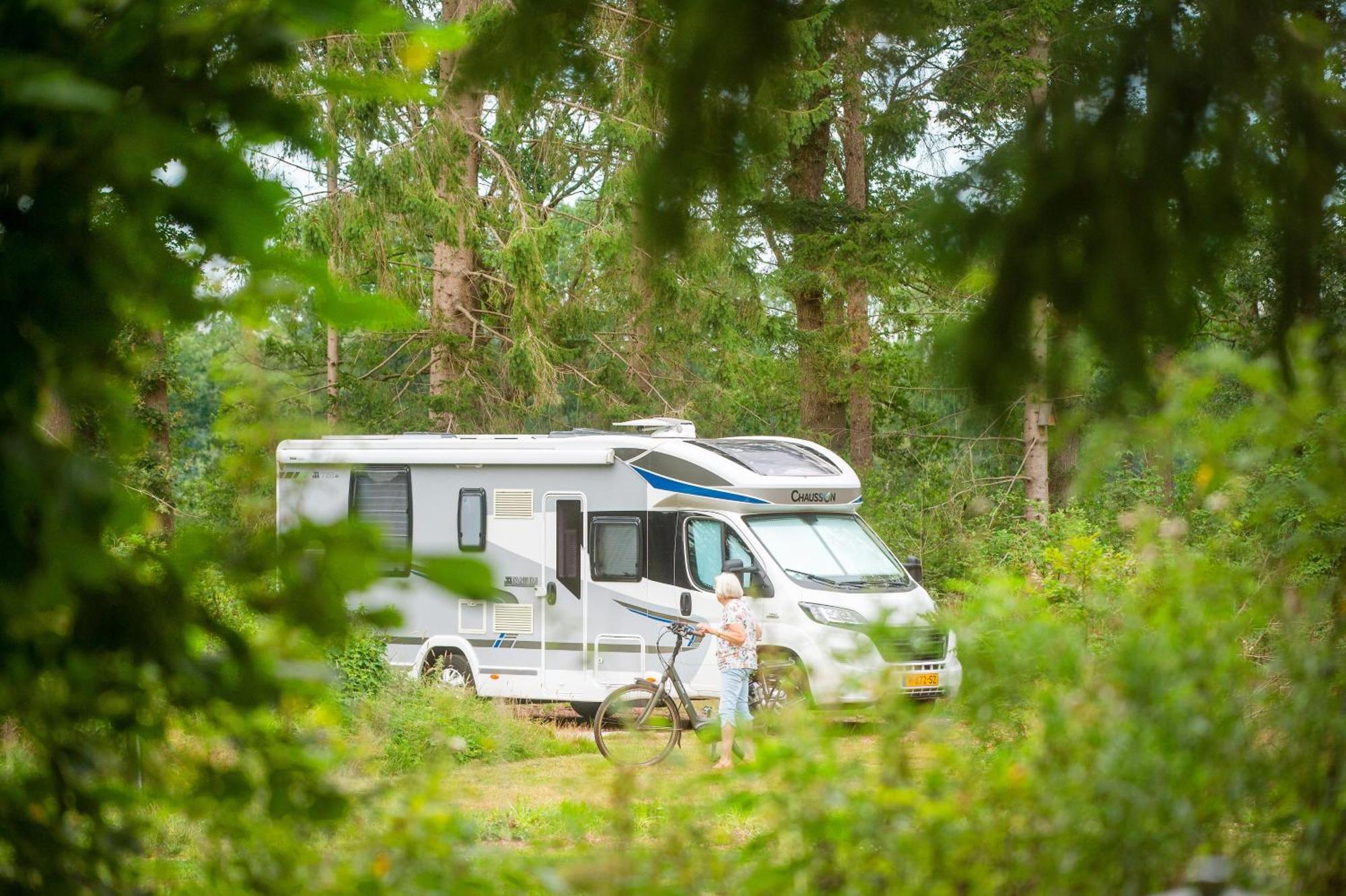 Rcn Vakantiepark De Roggeberg Апелсха Екстериор снимка