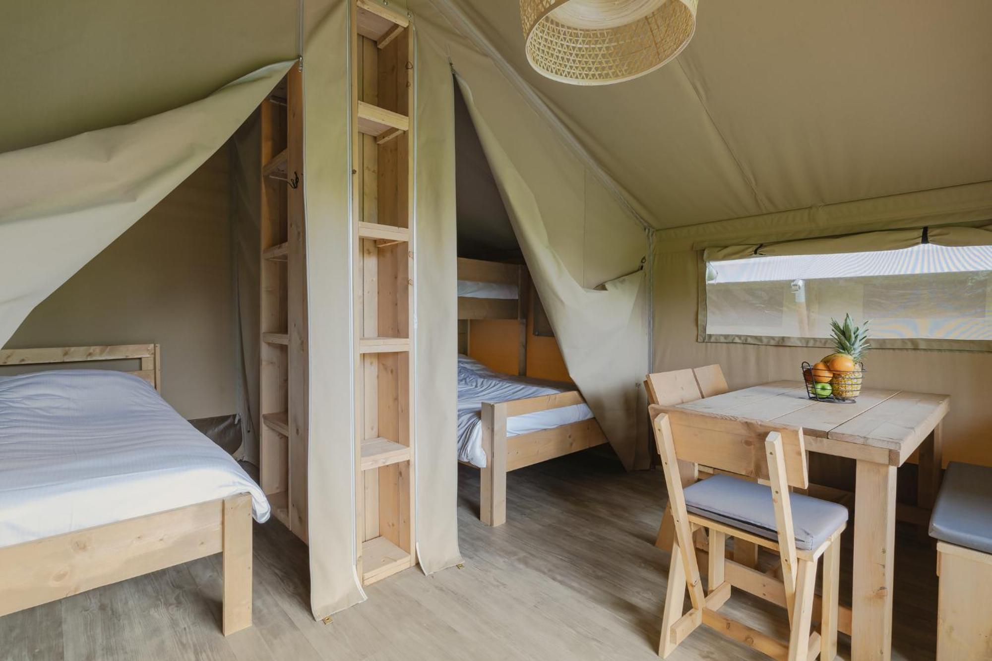 Rcn Vakantiepark De Roggeberg Апелсха Стая снимка