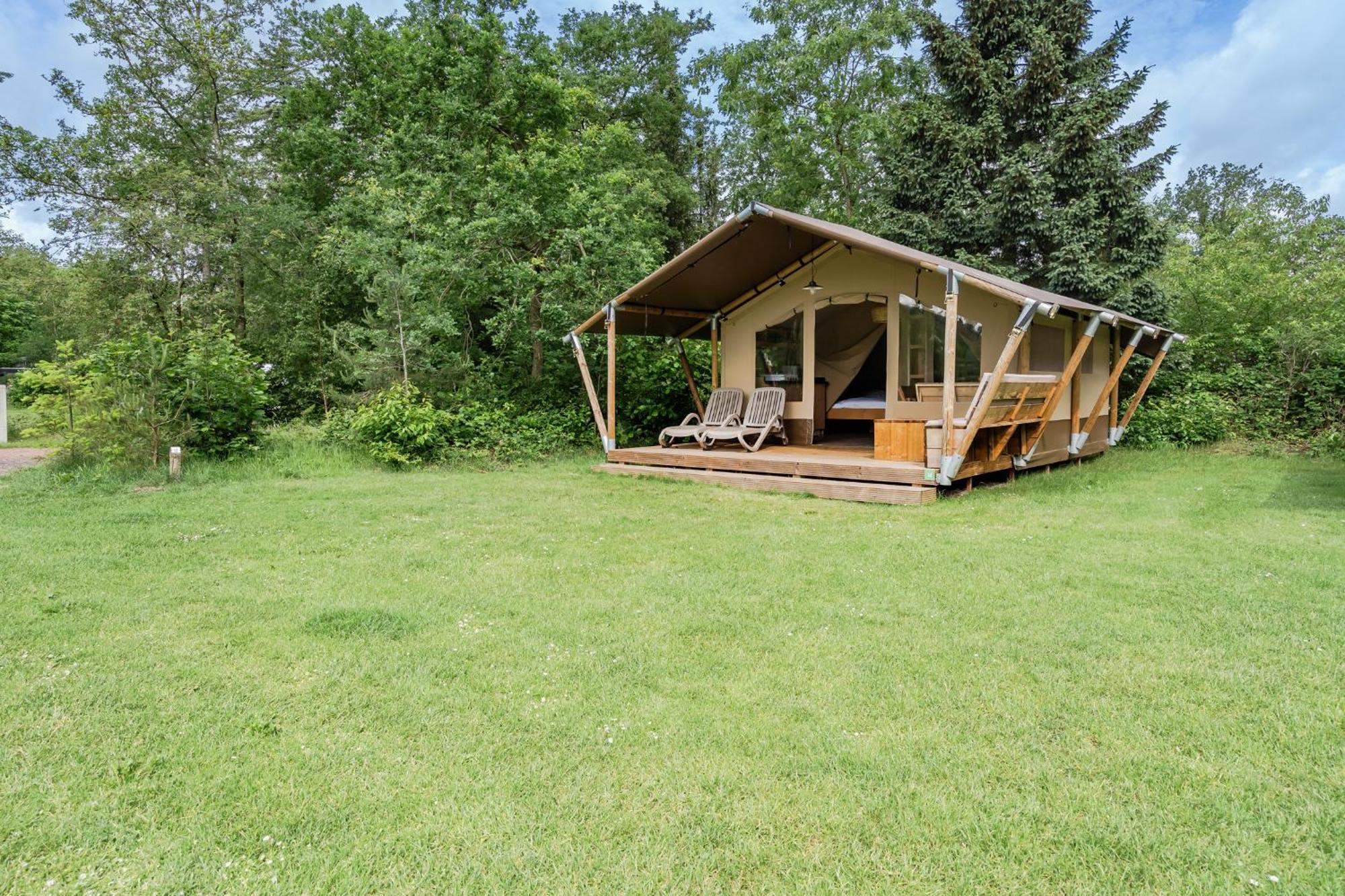 Rcn Vakantiepark De Roggeberg Апелсха Стая снимка